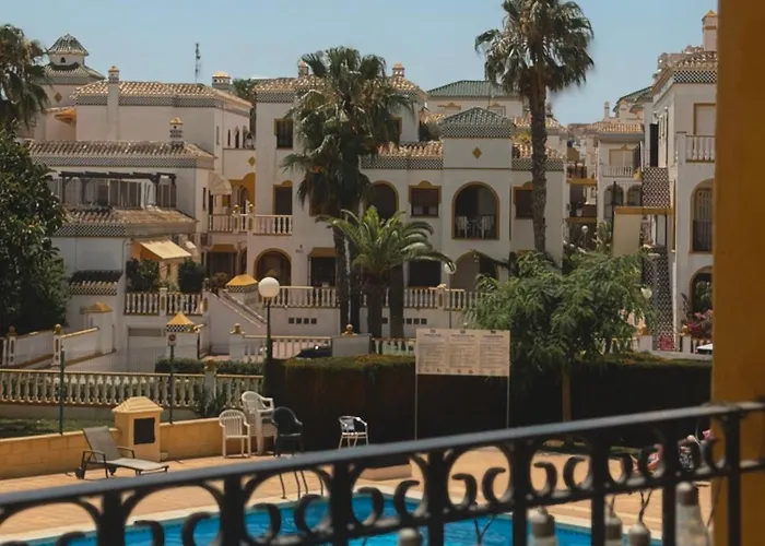 Beautiful - 2 Seperate Bedrooms La Mata