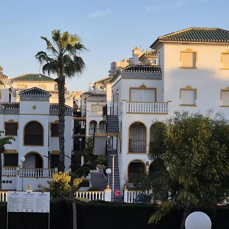 Beautiful - 2 Seperate Bedrooms La Mata Apartment *